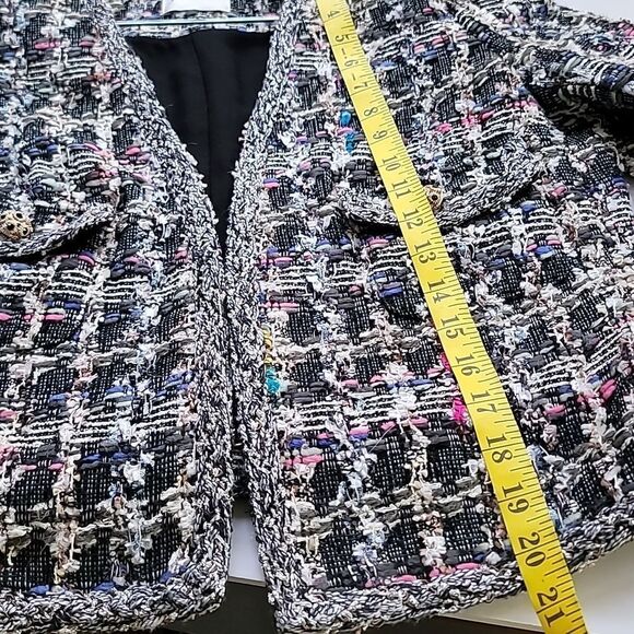 Edward Achour Paris Cropped Tweed Jacket - Picture 13 of 16